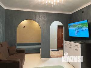 Студия квартира, посуточно, 38м2, 2/9 этаж
