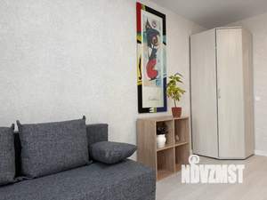 Студия квартира, посуточно, 28м2, 1/9 этаж