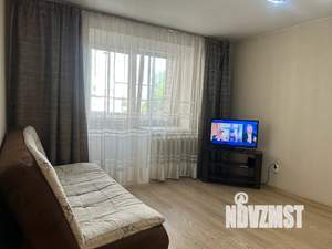 1-к квартира, посуточно, 45м2, 3/6 этаж