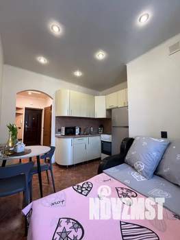 Студия квартира, посуточно, 40м2, 9/10 этаж