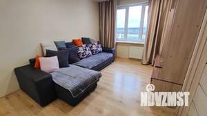 1-к квартира, посуточно, 42м2, 11/18 этаж