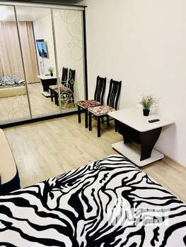 1-к квартира, посуточно, 34м2, 5/10 этаж