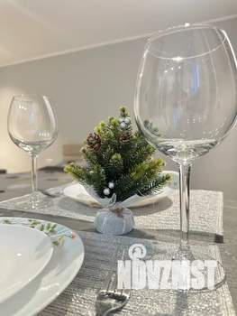 Студия квартира, посуточно, 35м2, 1/5 этаж