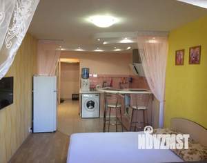 Студия квартира, посуточно, 30м2, 1/10 этаж