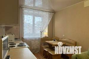 1-к квартира, посуточно, 39м2, 8/10 этаж