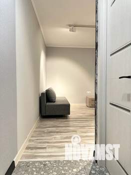 Студия квартира, посуточно, 35м2, 1/5 этаж