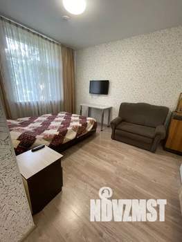 1-к квартира, посуточно, 25м2, 1/2 этаж