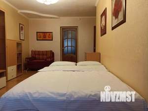 2-к квартира, посуточно, 48м2, 1/1 этаж