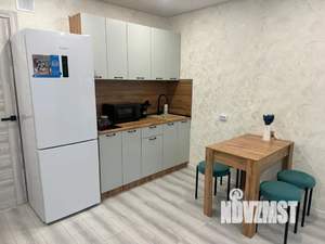 Студия квартира, посуточно, 34м2, 1/17 этаж