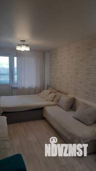 Студия квартира, посуточно, 28м2, 5/17 этаж