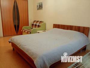 1-к квартира, посуточно, 35м2, 2/10 этаж