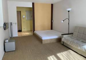 Студия квартира, на длительный срок, 42м2, 1/10 этаж