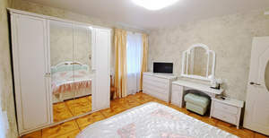 3-к квартира, на длительный срок, 100м2, 1/3 этаж