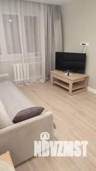 1-к квартира, посуточно, 37м2, 7/10 этаж