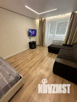 1-к квартира, посуточно, 35м2, 2/9 этаж