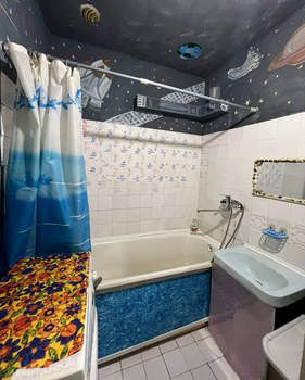 4-к квартира, вторичка, 72м2, 1/9 этаж