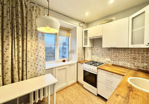 3-к квартира, вторичка, 57м2, 5/5 этаж