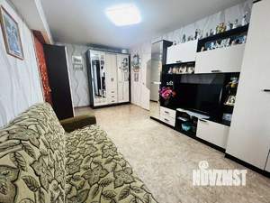 2-к квартира, вторичка, 43м2, 1/4 этаж