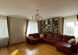 4-к квартира, вторичка, 135м2, 3/5 этаж