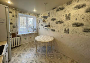 4-к квартира, вторичка, 72м2, 1/9 этаж