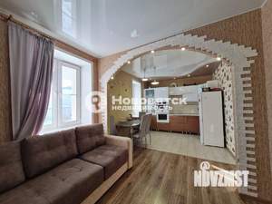 3-к квартира, вторичка, 60м2, 1/10 этаж