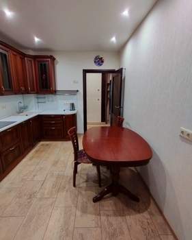 3-к квартира, вторичка, 95м2, 7/9 этаж