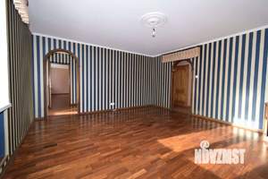 4-к квартира, вторичка, 137м2, 3/5 этаж