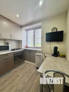 2-к квартира, вторичка, 42м2, 1/5 этаж