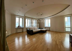 3-к квартира, вторичка, 137м2, 1/5 этаж