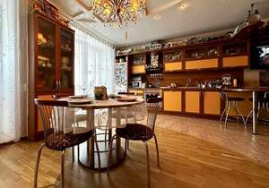 4-к квартира, вторичка, 127м2, 3/3 этаж