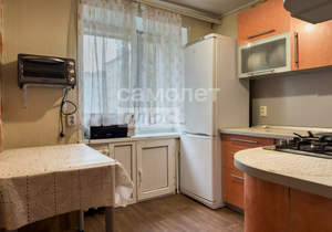 2-к квартира, вторичка, 42м2, 1/5 этаж