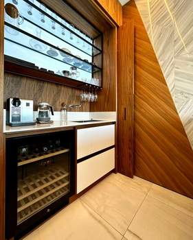 4-к квартира, вторичка, 244м2, 14/16 этаж