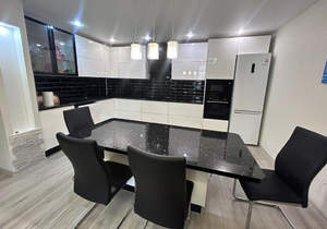 3-к квартира, вторичка, 106м2, 2/4 этаж