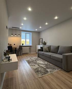 2-к квартира, вторичка, 57м2, 9/9 этаж