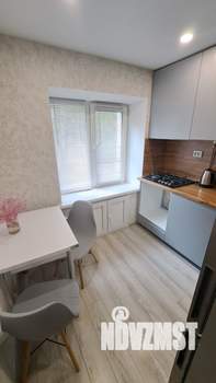 2-к квартира, вторичка, 42м2, 2/5 этаж