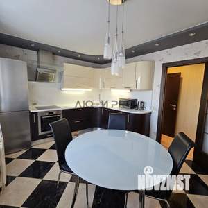 2-к квартира, вторичка, 65м2, 7/10 этаж