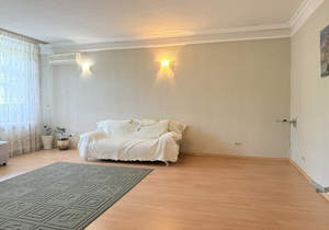 3-к квартира, вторичка, 110м2, 2/5 этаж