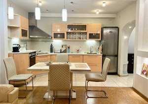 3-к квартира, вторичка, 108м2, 1/5 этаж