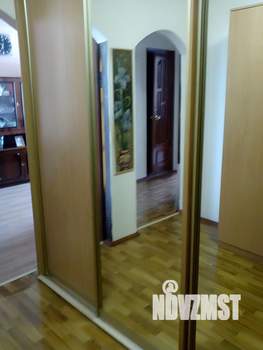 2-к квартира, вторичка, 56м2, 1/3 этаж