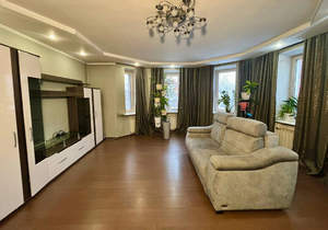 4-к квартира, вторичка, 142м2, 3/5 этаж