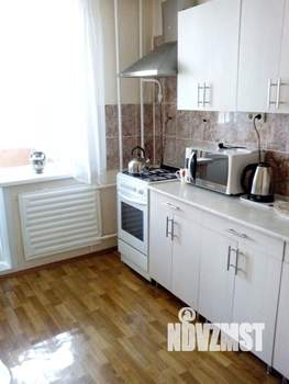 2-к квартира, вторичка, 56м2, 1/3 этаж