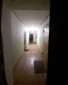 2-к квартира, вторичка, 42м2, 1/9 этаж