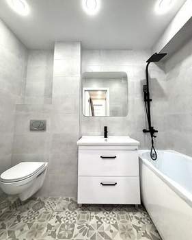 2-к квартира, вторичка, 63м2, 5/17 этаж