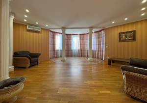 4-к квартира, вторичка, 140м2, 4/5 этаж