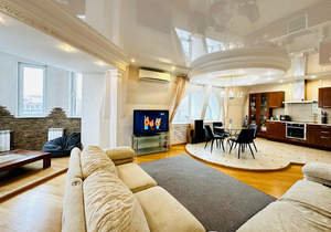 3-к квартира, вторичка, 120м2, 4/4 этаж