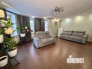 4-к квартира, вторичка, 142м2, 3/5 этаж