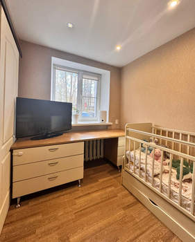 2-к квартира, вторичка, 42м2, 1/5 этаж