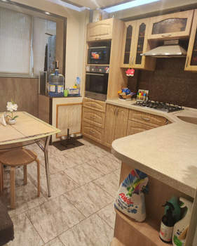 2-к квартира, вторичка, 53м2, 1/5 этаж