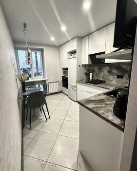 2-к квартира, вторичка, 52м2, 10/10 этаж