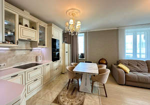 3-к квартира, вторичка, 82м2, 8/17 этаж